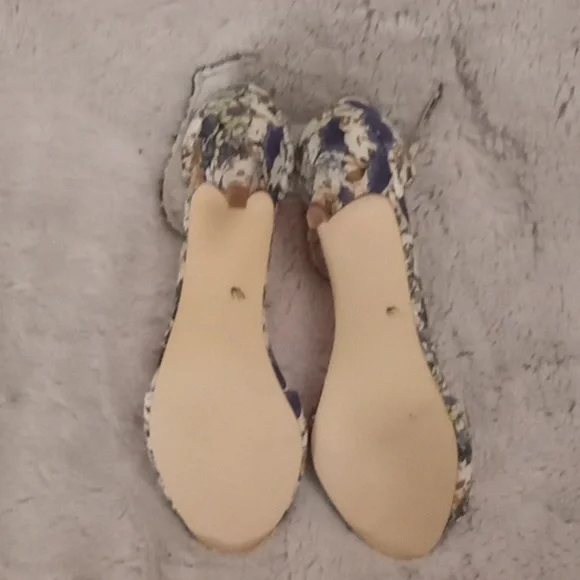 Floral Retro 50s Coquette Girl Feminine Peep Toe Ankle Strap Blue Cream Heel 8 - Picture 5 of 5